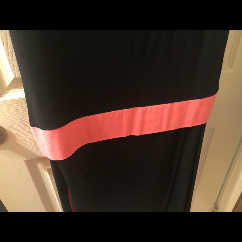Two piece suit - Picture 3 of 16